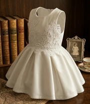 Gilrs princess festival Luxury Beige Lace Dress VintageToddler Party Outfit XmasLuxury Girls Ivory Lace Flower Girl Dress – Vintage Princess Party & Wedding Dress for Toddler (Ages 2–7)