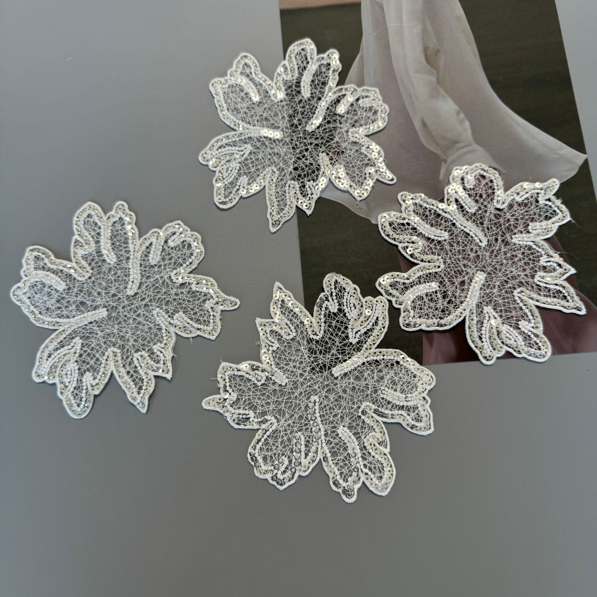 White flower DIY clothing handmade accessories butterfly patch sticker fish silk thread embroidery lace R132 small