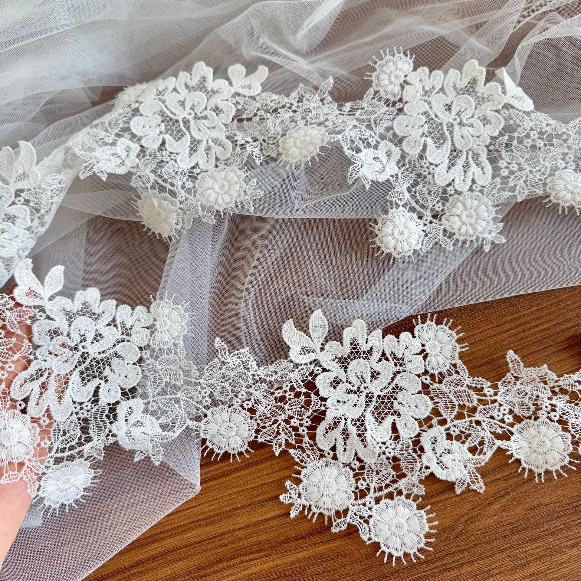 White hollow water-soluble lace accessories Clothing fabric clothing Curtain collar DIY decoration R184