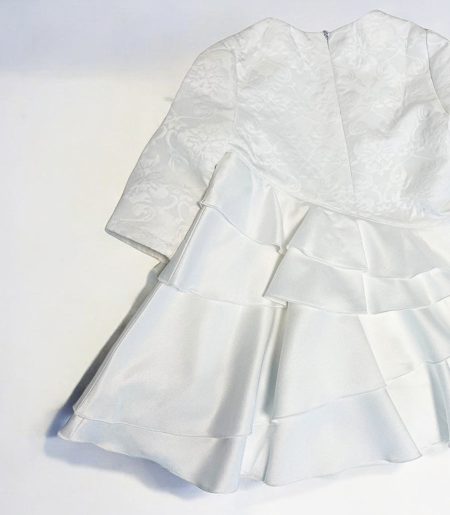 Vintage Flower Girl Dress – Girls White Jacquard Satin Dress with Layered Tulle for Wedding & Special Occasions (Ages 2–10)